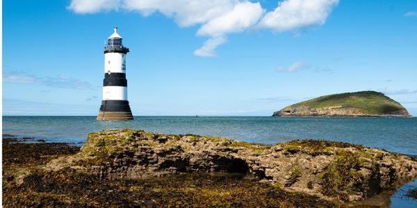 Jaw-Dropping Beach House In Anglesey Бенллег Екстер'єр фото