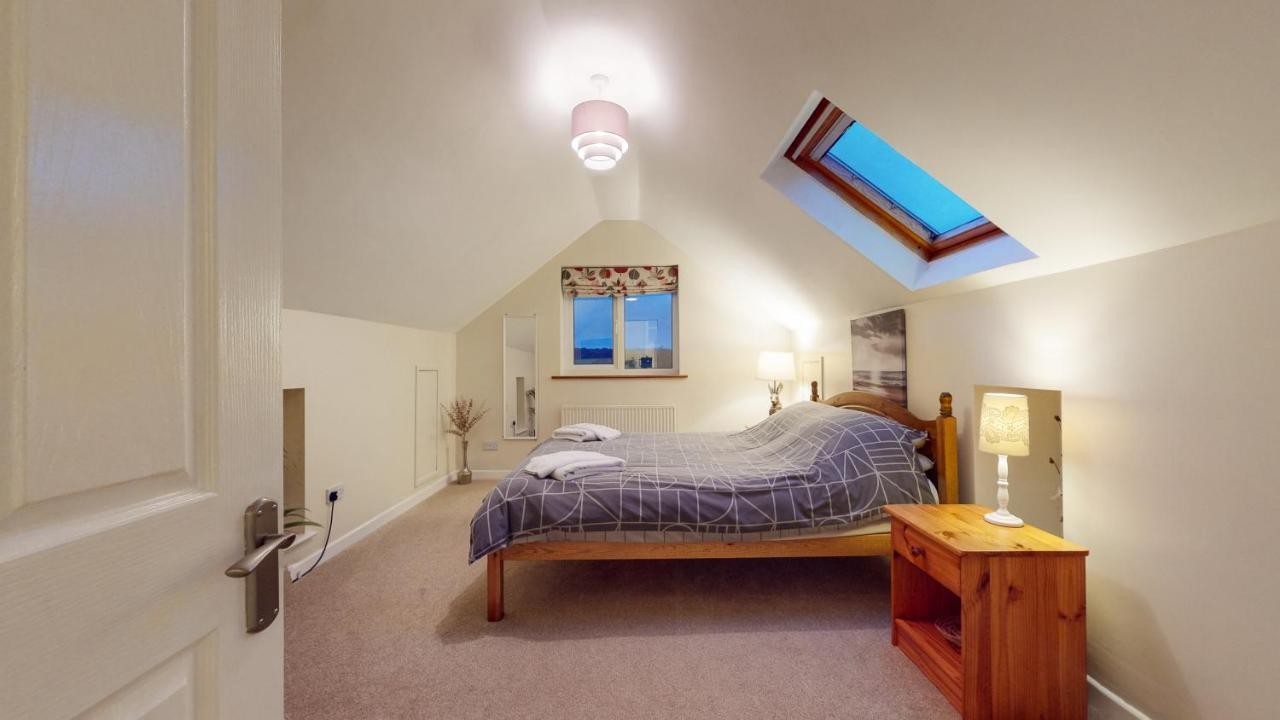 Jaw-Dropping Beach House In Anglesey Бенллег Екстер'єр фото